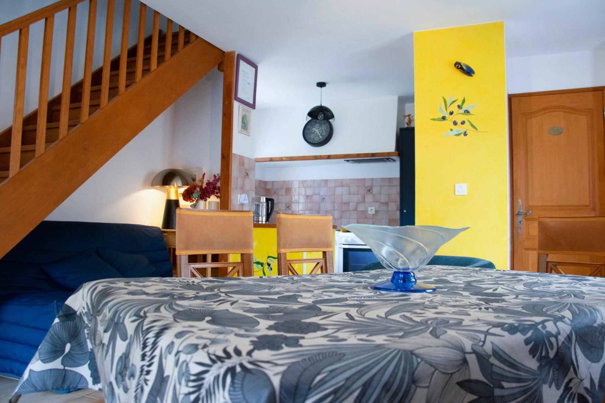 Hostal Les Grands Prés des Baronnies La Roche-sur-le-Buis Exterior foto