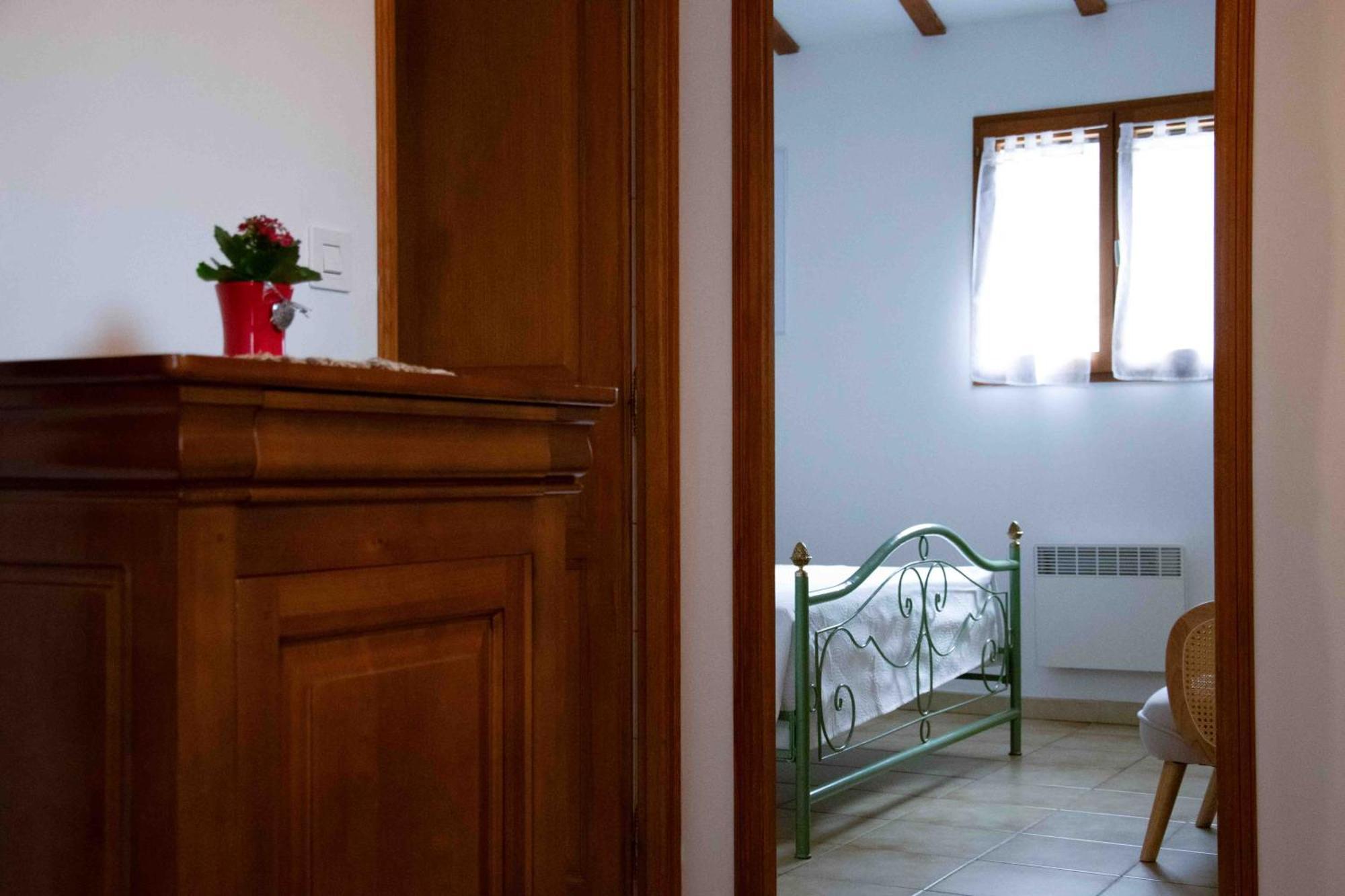 Hostal Les Grands Prés des Baronnies La Roche-sur-le-Buis Exterior foto